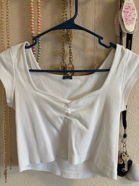 Brandy Melville White Scoop Neck Cropped Top